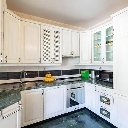 3 Bedroom Stunning In Podstrana