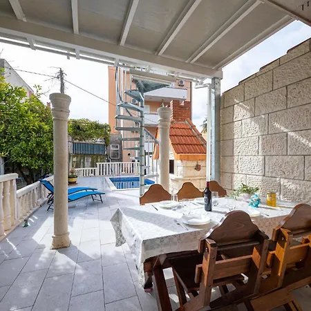 3 Bedroom Stunning In * Podstrana